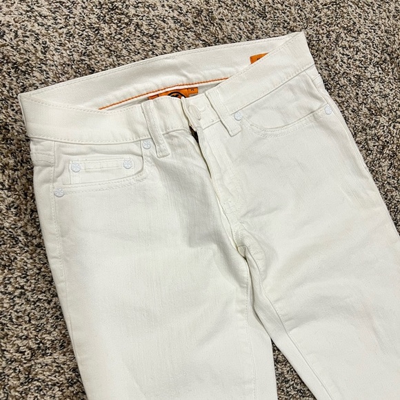 Tory Burch White Bootcut Jeans Brand new, never worn,- Size 25 Inseam 34. NWOT - Picture 4 of 7